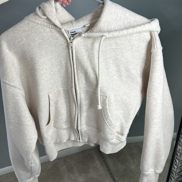 TNA SET boyfriend fit oatmeal colored sweat set hoodie and sweat pants - Picture 3 of 5